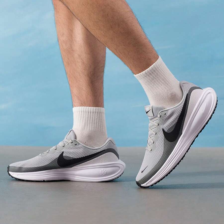 耐克男士跑步鞋 2026 春季新款 REVOLUTION 8 缓震轻便透气公路跑鞋 HJ9198-004 - 灰色 - 查看 1