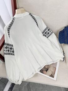 Camisa de manga comprida com estampa geométrica casual estilo francês para férias, início do outono