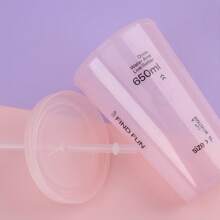 1pc 22oz Plastic Cold Drink Cup With Lid And Straw, Simple Style, Perfect For Coffee, Tea, Smoothies, Summer And Winter Drinks, Reusable, Family Gathering Supplies, Holiday And Birthday Party Supplies, Party And Holiday Decoration Supplies, With A Straw Brush