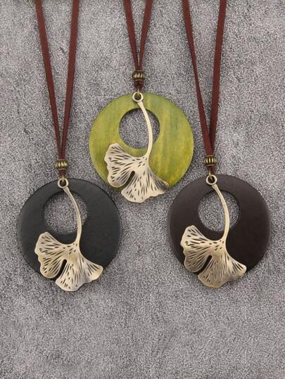 1pc Elegant Ginkgo Leaf Necklace With Hollow Round Wooden Pendant, Fashionable & Versatile Accessory For Women, Suitable For Casual Or Party Wear, Christmas Gift