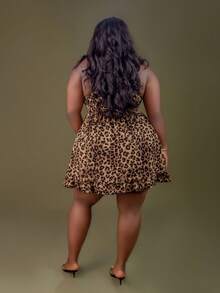 CurvyTilda 夏季大码女式豹纹前系带休闲吊带中长连衣裙 - 彩色 - 查看 2