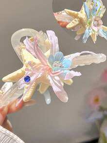 1 件时尚百搭梦幻甜美海星海滩装饰花朵发夹，适合夏威夷派对、日常使用和礼物，适合驾驶、聚会、度假、外出、学校穿着，是送给女孩和最好的朋友的绝佳礼物，发饰女士爪夹秋季配饰秋冬