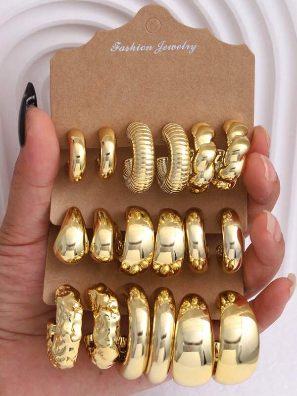 Set de pendientes dorados con relieve de metal vintage, desbloquea múltiples estilos en un solo Set