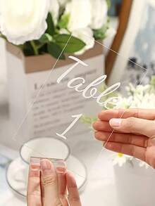 20 pièces / 10 jeux de cartes acryliques rectangulaires transparentes avec base en bois, cartes pour liste des invités de mariage, panneau acrylique vierge pour logo de place, convient pour les mariages, les banquets, les fêtes, les bureaux Saint-Valentin, les mariages de Saint-Valentin, les anniversaires