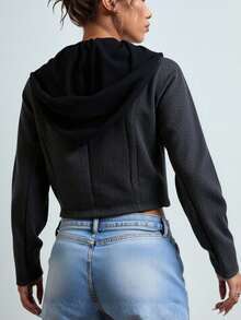 Chamarra saco hoodie afelpada gorro integrado corta dama mujer tejido suave  manga larga diseño casual cierre frontal estilo moderno cómodo ideal para frío otoño invierno prendas cálidas de moda día noche fiesta evento salida vacaciones - Gris Oscuro - Ver 2