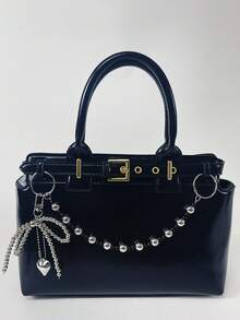 قطعتان من سحر الحقيبة بشكل فيونكة فضية، سلسلة حقيبة من اللؤلؤ الاصطناعي، قلادة محفظة، ديكور حقيبة اليد، سلسلة مفاتيح محفظة، اكسسوارات حقيبة، سحر حقيبة يد مصمم جميل، ديكور حقيبة DIY، مناسب لحقائب Bogg - الأسود - مشاهدة 4