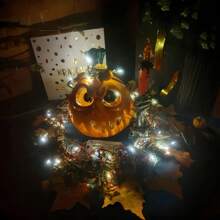 Grande citrouille géante en résine pour Halloween | Tête de crâne effrayante avec des traits de visage inquiétants, design creux pour la décoration intérieure/extérieure festive, décoration d'Halloween | Design de citrouille inquiétant | Texture sculptée, décorations d'Halloween, décoration d'automne