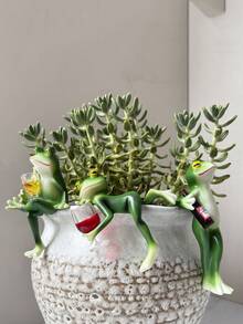 Christmas Decorations Funny Climbing Frog Planter Holder, Planter Hugger, Decorative Statue, Indoor Tabletop Decor, Outdoor Garden Decor, Planter Decor Sculpture, Great For Home Decor, Holiday Gift - Multicolor - View 3