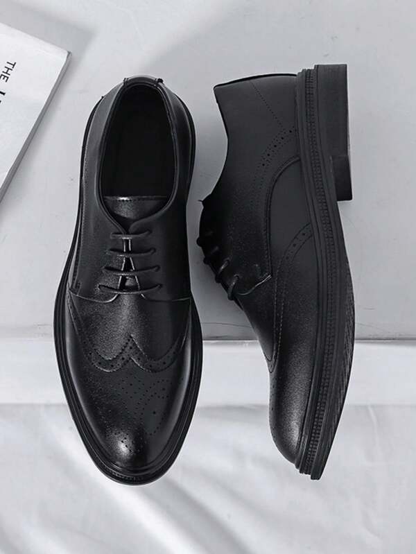Men's Formal Leather Brogues, Lace-Up Pointed Toe Business Casual Shoes, Carved Pattern Groom Wedding Shoes, Versatile Daily Wear