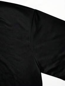 Plus Size Men's Summer Casual Short Sleeve T-Shirt, Vintage Dark Skull Style, Round Neck, Polyester Fabric, Suitable For Sports & Fitness