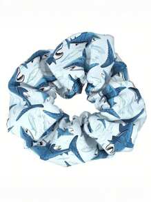 1 件复古鲨鱼印花发带 - 蓝白海洋图案 - 弹性发饰。采用柔软弹性材质制成，可作为马尾辫固定器，适合休闲和沙滩造型，提供舒适的佩戴体验。