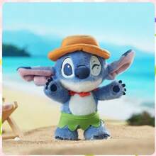 Breloc de pluș Disney Stitch Summer Dance, inspirat de hula, cu fustă din iarbă, coroană Plumeria și lei floral - vibrații tropicale, în pluș moale + lanț metalic. Perfect ca breloc/amulet de geantă pentru fanii Disney.