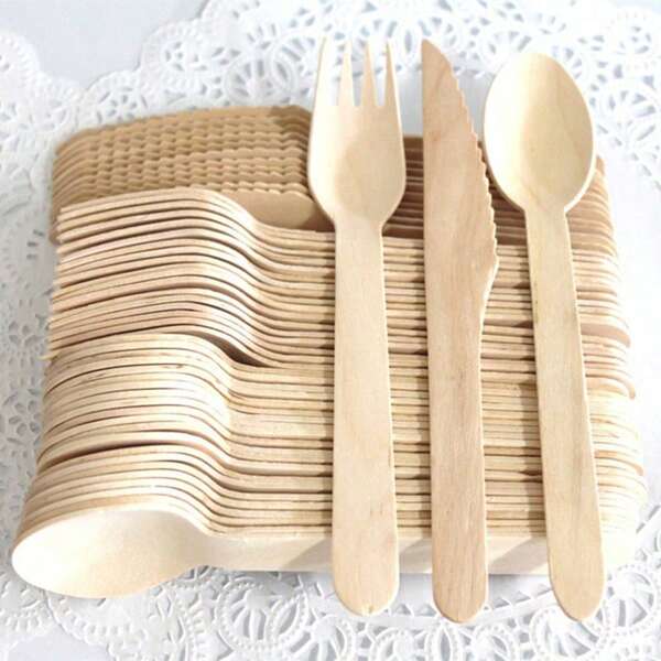 150 pièces Set de couverts jetables en bois - Comprend 50 fourchettes compostables, 50 cuillères en bois et 50 couteaux - Set de vaisselle jetable pour l'extérieur, les fêtes, le camping et les pique-niques