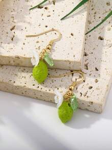 1 对优雅可爱的绿色柠檬和花卉水果吊坠耳环，适合女士和女孩日常佩戴、节日、旅行、情人节礼物