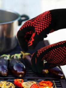2PCS BBQ Heat Resistant Oven Gloves, BBQ Barbecue Gloves Cut Resistant 1800°F Extremely Heat Resistant Silicone Non-Slip Oven Gloves Microwave Grill High Temperature Resistant Gloves For Kitchen Garden Grilling And Outdoor Cooking Campfire - Red - View 11