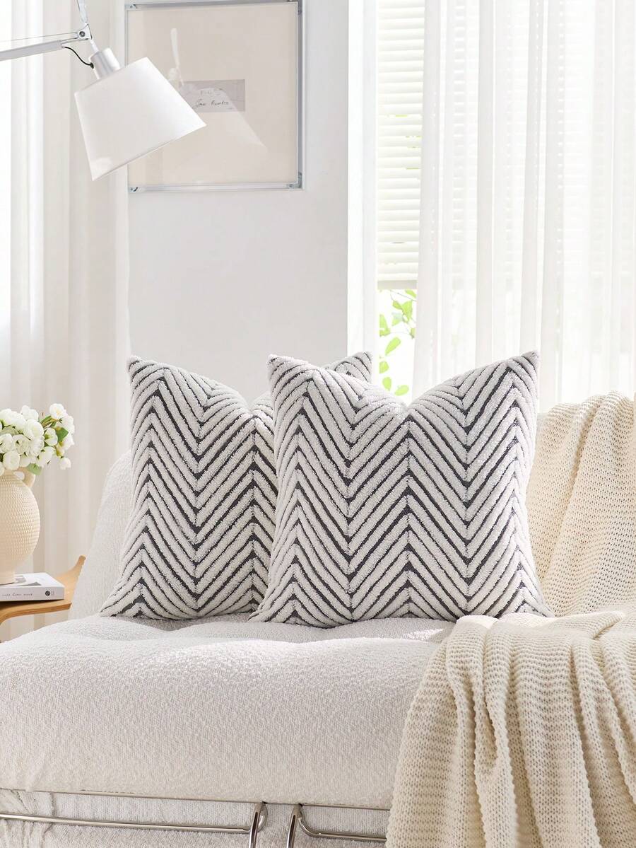 1pc Gray & White Bohemian Geometric Plush Decorative Pillow Cover (Pillow Insert Not Included), Reverse Side In Fleece Fabric, Square Cushion Cover, Holiday Home Pillow Decor, Soft & Comfortable Plush Material, Modern Decor For Sofa, Home & Bedroom,Fall Decor,Autumn Decor,Room Decor