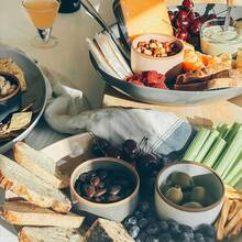 Mora Ceramic Large Serving Bowls- Set Of 2 Oval Platters For Entertaining. Modern Kitchen Dishes For Dinner, Fruit, Salad, Turkey, Etc. Oven, Dishwasher Safe, 110/80 Oz, 16" / 14.6" - Neutrals,7684552 - 銅色 - 查看 10