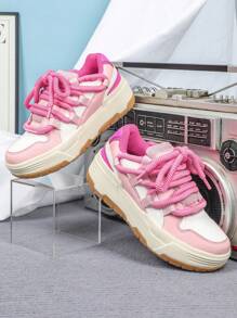 时尚白色和粉色多巴胺符号厚系带厚底运动鞋，男士休闲厚底运动鞋，适合日常穿着、派对穿着、返校季穿着、节日穿着