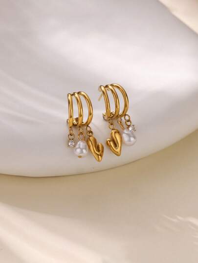 1 Paar niedliche Zirkonia Herz Ohrstecker für Frauen, Edelstahl, Kunstperle in Goldfarbe, Ohrringe für Piercing, neueste Mode Hochzeitsschmuck als Geschenk