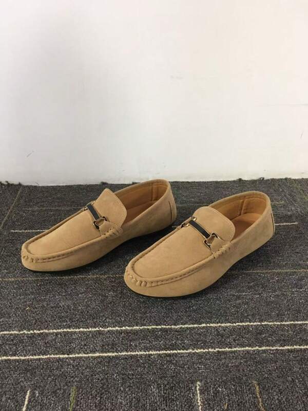 Nuove scarpe da uomo alla moda dal design coreano, stile aziendale 2025, mocassini casual con fondo morbido e slip-on, adatti per la guida (si consiglia di ordinare una taglia in più perché i mocassini tendono a essere piccoli)