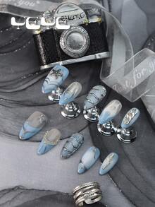 用简单的 10 件杏仁形迷人手工天蓝色经典法式尖头欧式全覆盖假指甲套装北欧星火与链条蓝白饰品波西米亚风全覆盖丙烯酸按压指甲套装为女性和女孩婚礼指甲增添一丝浪漫气息，1 件迷你指甲锉和 1 片粘性标签指甲用品指甲