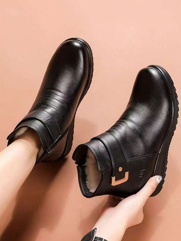 Women's Fashionable Thick Sole Winter Ankle Boots, Zipper Side With Metal Buckle, Versatile, Plush Lining, Soft Bottom, Non-Slip Outdoor Casual Mother Shoes, Flat Mid-Heel Short Boots, Black