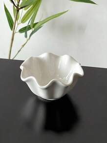 1/2/4-Pcs Set Retro Minimalist White Ceramic Lotus Leaf Shaped Tea/Dessert Plates, Serving Trays, Nuts Bowls
