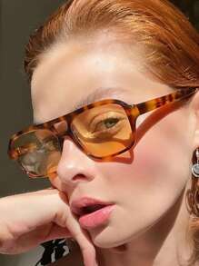 1 件女士时尚眼镜，双桥设计，豹纹镜框，黄色镜片，适合日常装扮、摄影配件、女士时尚配饰、派对服装时尚眼镜飞行员形状墨镜