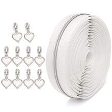 1 conjunto, zíper de 450 cm/177,16 polegadas com 10 puxadores de zíper em formato de coração, zíper de nylon nº 3, dentes prateados, opções de cores preto e branco, adequado para roupas, bolsas, têxteis para o lar, artesanato e muito mais