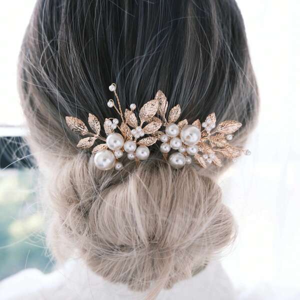1 Pc White Faux Pearl Crescent Shaped Golden Retro Hair Clip, Baroque Bridal Hair Accessory Suitable For Wedding Party Holiday Events