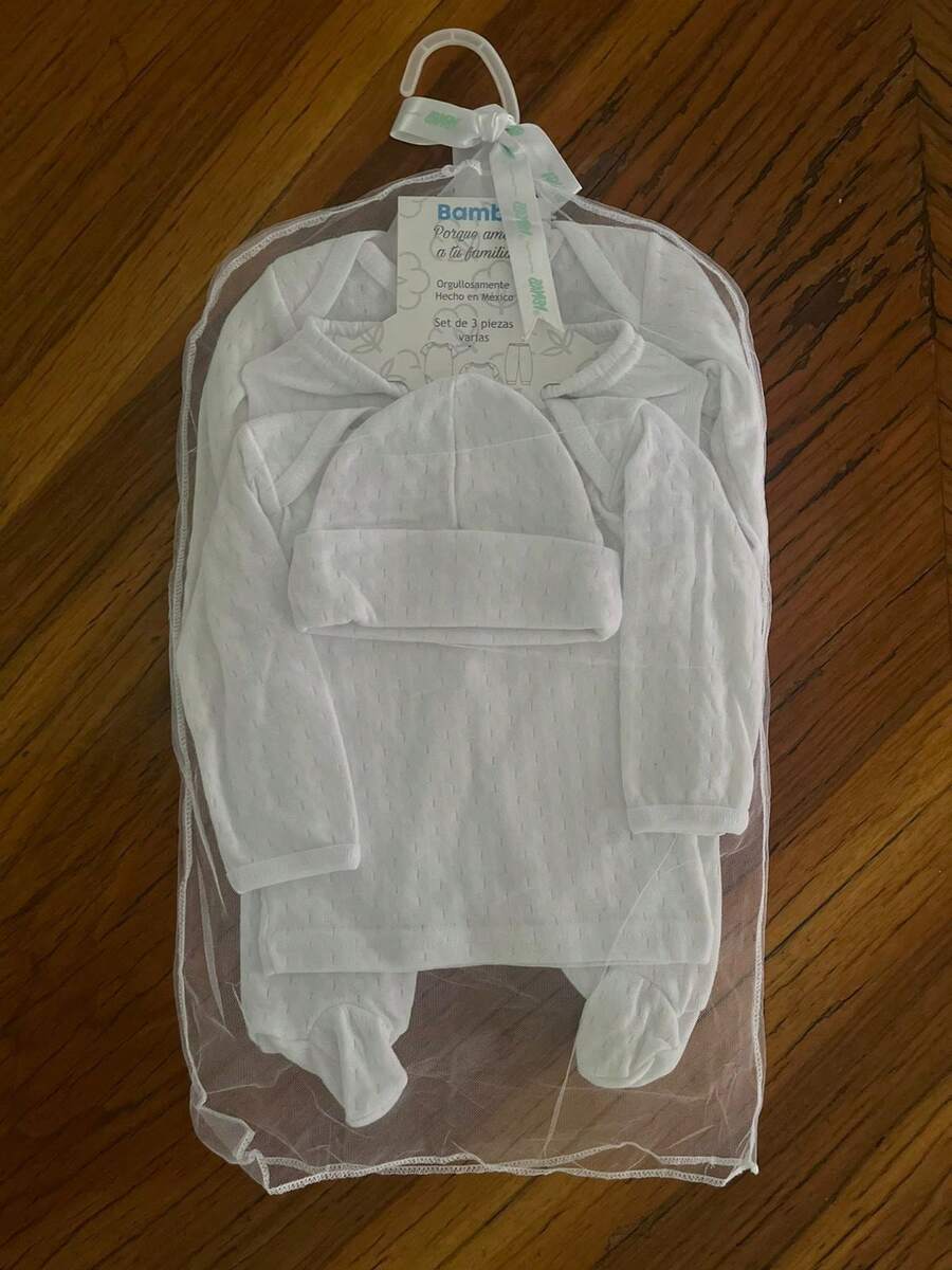 CONJUNTO 4 PIEZAS PARA BEBE, TEJIDO ULTRA SUAVE, PERFECTO PARA TODA OCASIÓN - Blanco - Ver 1