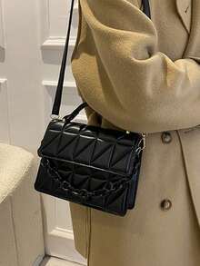 Pleated Quilted Diamond Chain Crossbody Bag - Black - View 4