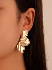 1 par de Pendientes de botón sofisticados para mujer con diseño de media flor con acabado metálico brillante, regalo de cita, pendientes blancos