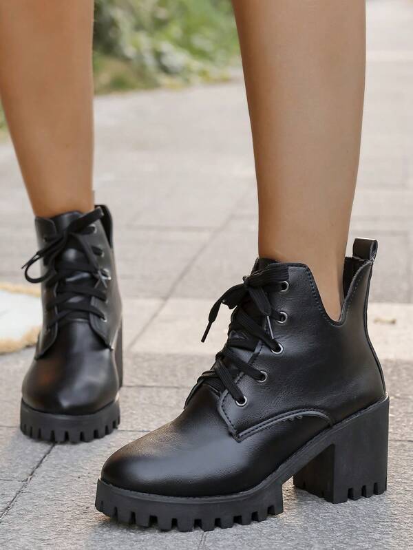 Women's New Thick Heel Waterproof Platform Black Classic Boots Plus Size, Comfortable Retro Ankle Boots & Short Boots, Casual High Heels For European And American Market, Suitable For Daily Wear And Vacation