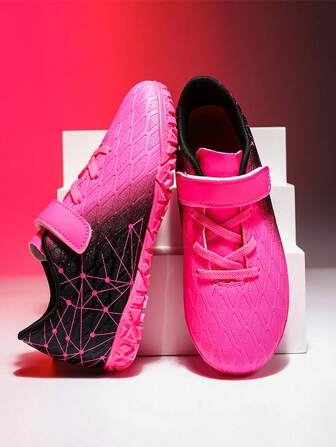 1双儿童PU皮耐磨防断钉防滑专业儿童足球鞋适合所有季节日常锻炼