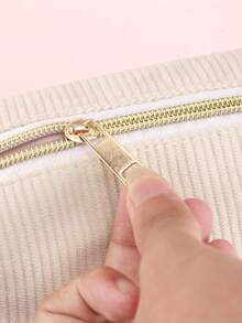 1 pieza, Manualidad de bordado, Estuche para lápices personalizado, Letras y números personalizables, Bolsa de cosmética de unicolor, Gran capacidad, Portátil, Cremallera de nailon, Compra la oferta de vuelta al colegio, Regalos para trabajadores y estudiantes, Útiles escolares, Estuche para lápices, Día de San Valentín, Halloween, Navidad, Acción de Gracias, Cumpleaños, Regalos de temporada de vuelta al colegio, Estuche para lápices personalizado de alta gama