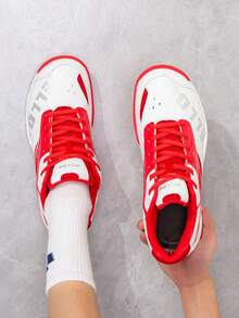 Zapatillas deportivas de bádminton para hombres, zapatos de bádminton con cordones de TPR (goma termoplástica) de color contrastante para uso en exteriores en todas las estaciones