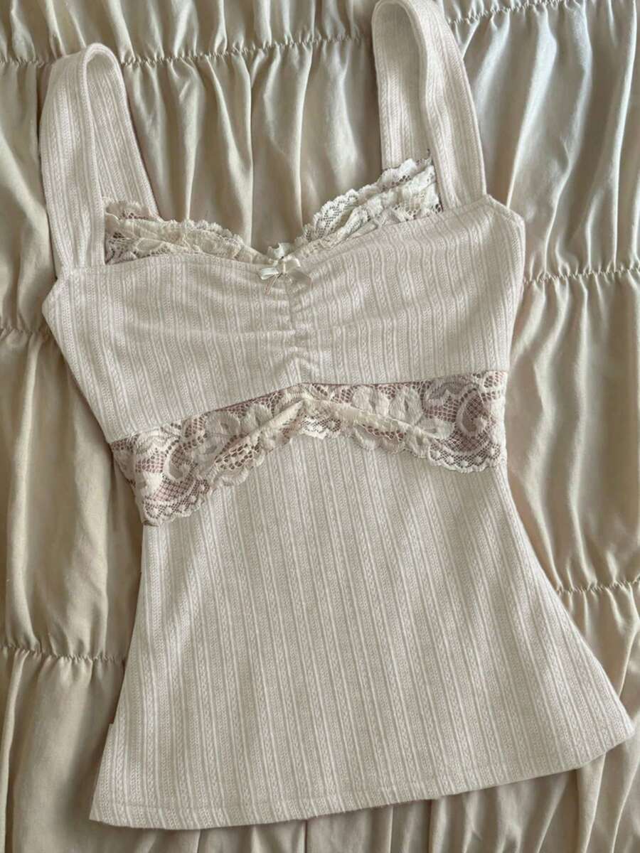 Women Y2K Vintage Lace Trim Cami Top 2000s Aesthetic Slim Fit Milkmaid Vest Cottage Crop Tank Top Coquette Clothes - 白色 - 查看 1