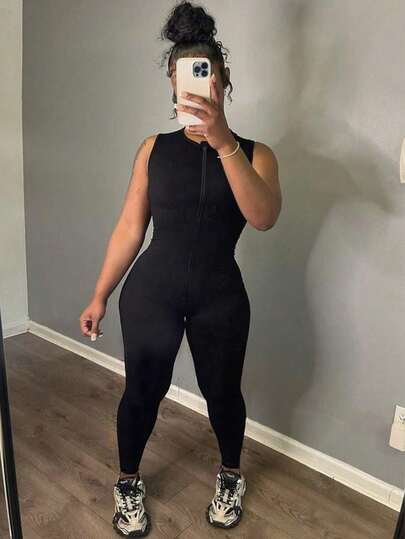 Simple & Stylish Sleeveless Jumpsuit With Front Button-Zipper, Slim-Fitting & Figure-Flattering