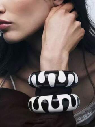 1 件全新双色波纹条纹树脂时尚百搭手链