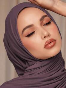 1pc Solid Color Elegant & Soft Scarf, Women Modal Hijab,Comfortable Multifunctional Headscarf, Suitable For Daily Wear For Dress - Purple - View 2