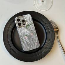 Funda para teléfono Funda elegante para teléfono (1 unidad) compatible con varios modelos, incluyendo 11, XS, 12, 13, 14, 15 y 16. Diseño adorable confeccionado en lana fina con bordes suaves, degradados, perforaciones modernas y agarre antideslizante. Ideal para parejas. - Blanco - Ver 1