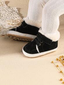 1 双可爱踝靴，温暖柔软的婴幼儿鞋，0-1 岁，男女通用，钩环闭合，防滑橡胶鞋底设计