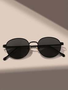 1 Pair Unisex Retro Round Metal Sunglasses, Suitable For Electronic Music Festivals, Travel, Vacation, Sports, Driving, Festivals, Beach, Outings, Summer Accessories, Family Outings, Golf, Hiking, Elegant Attire, Street Style Accessories, Vacation Atmosphere, Sports, Parties, Outdoor Activities, Street Style, Fishing, Outdoor Activities, Holidays, Vacation - Black - View 3