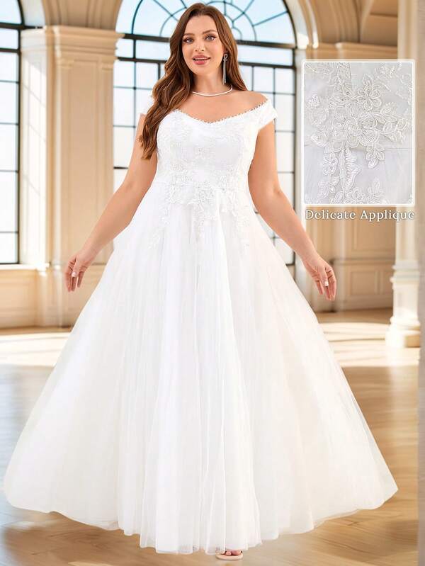 Plus Size Romantic Sleeveless Applique Adjustable Lace-Up Back Wedding Dress White Dresses For Summer Lawn Wedding Parties