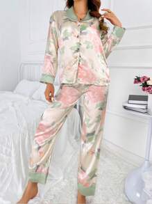 Conjunto de ropa de dormir de lujo con estampado y tacto sedoso para mujeres, de satén suave que se puede usar por fuera