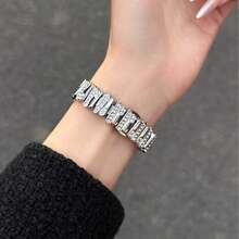 1 件非对称金属表带兼容 表带 42 毫米 38 毫米 40 毫米 41 毫米 44 毫米 45 毫米 46 毫米 49 毫米时尚智能手表替换 表带适用于 Series Ultra2 Ultra SE2 SE 10 9 8 7 6 5 4 3 2 1 男女款