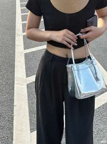 2025 Frühjahr & Sommer Neue silberfarbene Damen Handtasche, Shopper, Lunchbeutel, modischer Y2K Stil süße quadratische Flügeltasche, Kosmetiktasche, Beutelrucksack