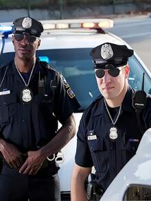 1/5 件警察角色扮演服装套装，包括塑料帽子、手铐、徽章、警棍，适合化妆舞会、化妆派对、角色扮演