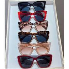 Modern Chic Cat-Eye Women's Oversized Square Frame Fashion Glasses Polarized Protection Designer-Inspired All-Day Eyewear